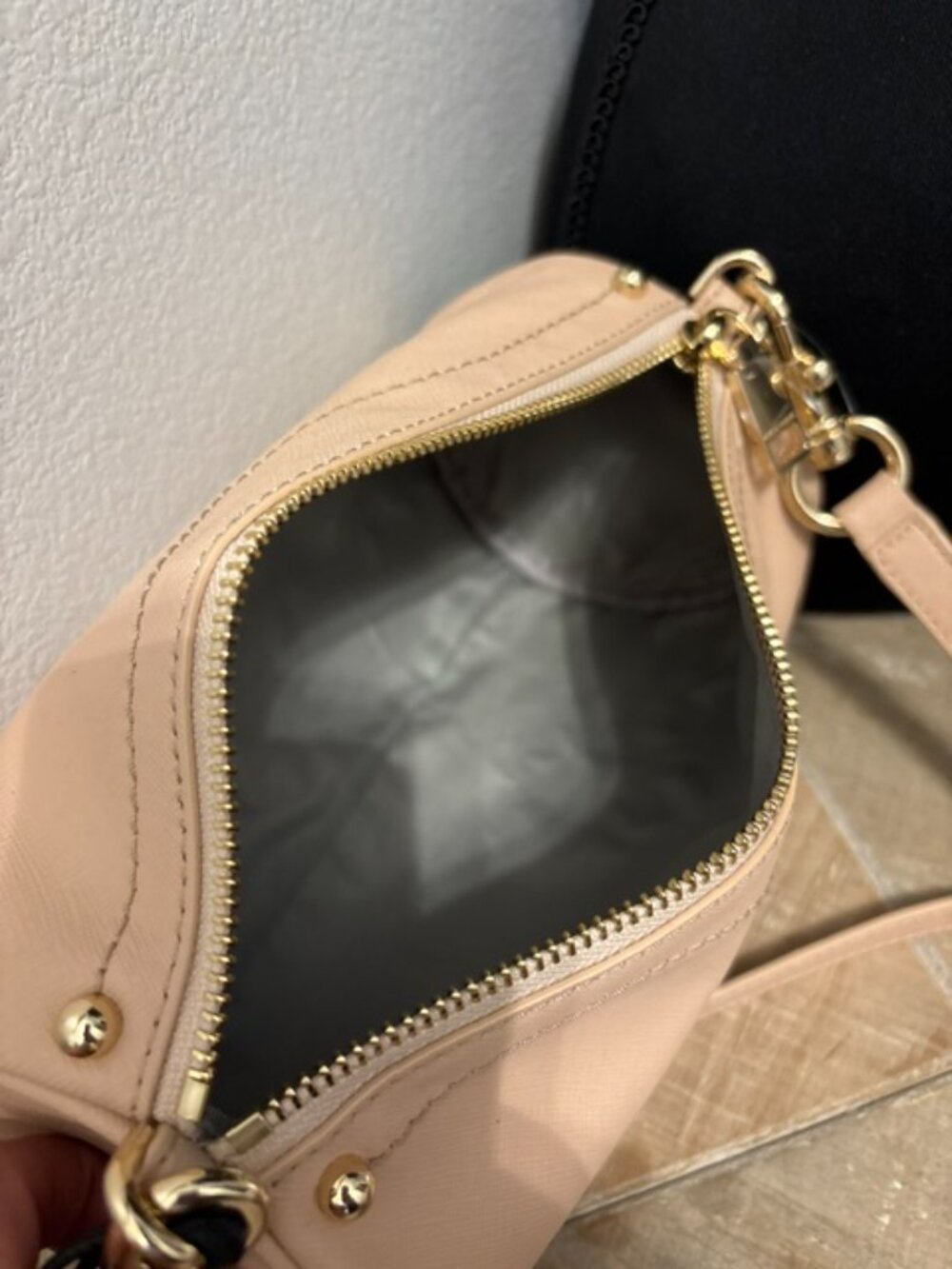 Rebecca Minkoff 100% LEATHER Nude Barrel Crossbody NWT Round Cylinder - Picture 4 of 8